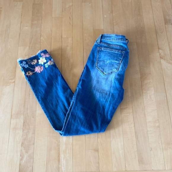 Driftwood Embroidered Flowers Jeans